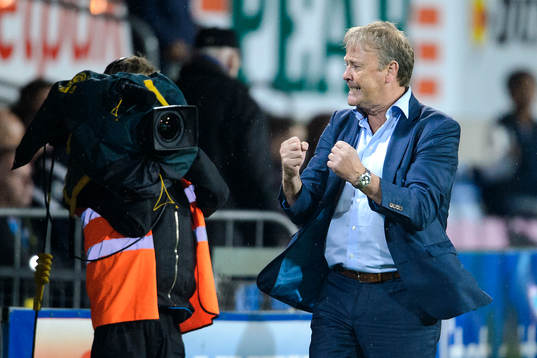 Malmö FFs tränare Åge Hareide jublar vid slutsignalen