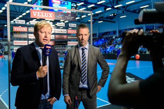 Kommentatorerna Pelle Bäckman och Martin Frändesjö,