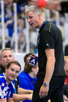 a+tränare Mikael Franzén är upprörd