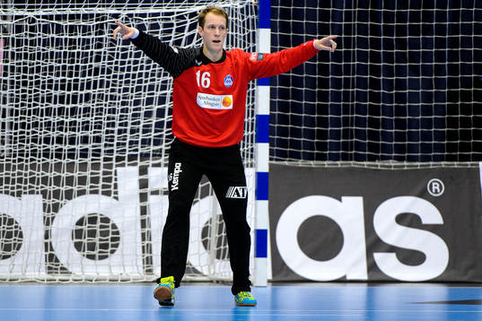 Alingsås målvakt Mikael Aggefors gestikulerar