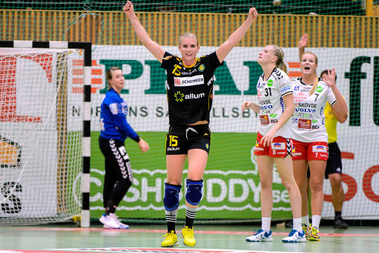 Sävehofs Jenny Alm jublar