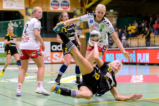Sävehofs Elin Karlsson och Skövdes Maja Ericsson