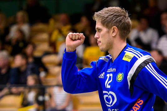Sävehofs målvakt Peter Johannesson jublar