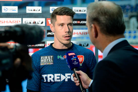 Koldings Kim Andersson blir intervjuad av TV