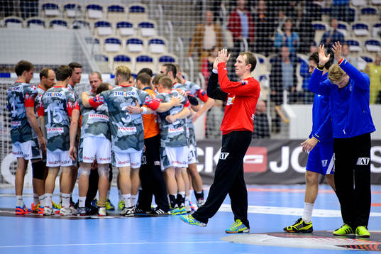 Alingsås målvakt Mikael Aggefors tacka publiken