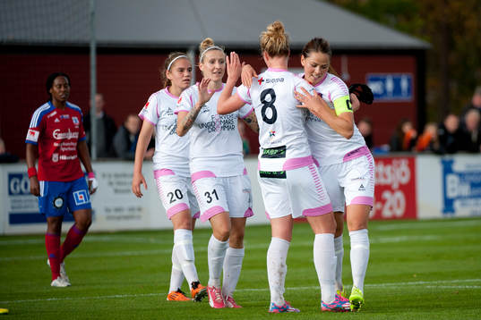 Rosengårds Kirsten Van De Ven jublar och