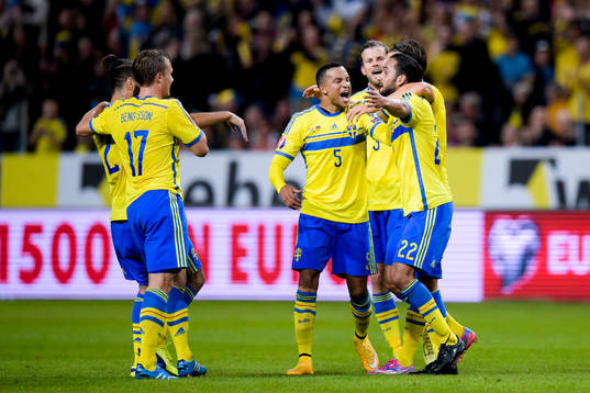 Sveriges spelare jublar