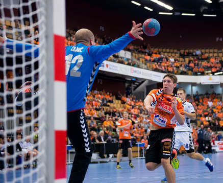Kristianstads Jerry Tollbring i matchen i EHF-cupen i