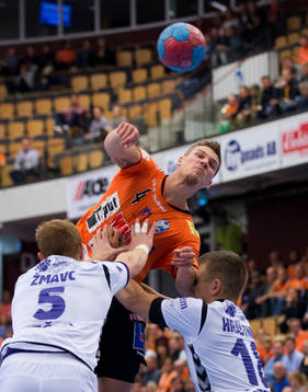 Kristianstads Markus Olsson i matchen i EHF-cupen i