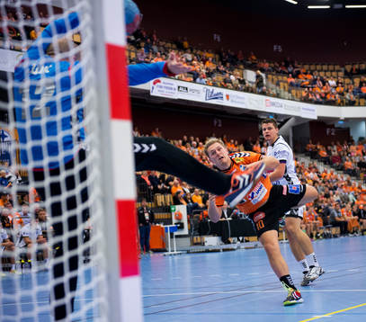 Kristianstads Albin Lagergren i matchen i EHF-cupen i