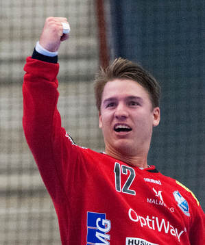 Kristianstads målvakt Leo Larsson i matchen i EHF-cupen i