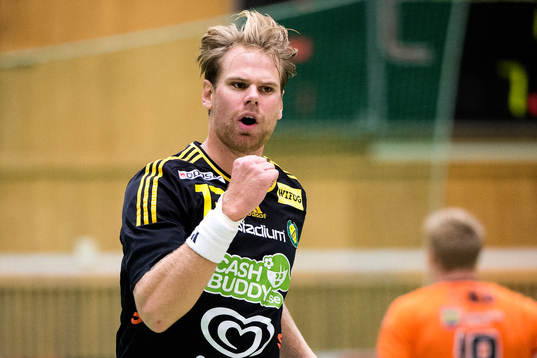 Sävehofs Oskar Ysander jublar