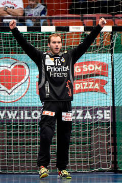 Redbergslids målvakt Tony Heeringson jublar