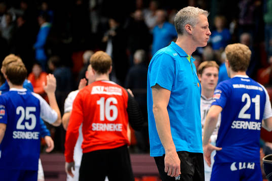Alingsås tränare Mikael Franzén deppar