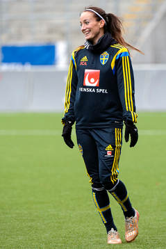 Sveriges Kosovare Asllani