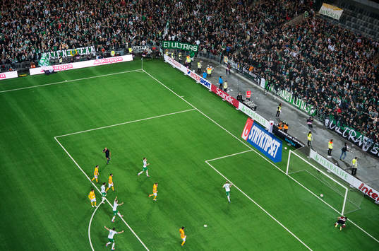 Hammarbys spelare jublar