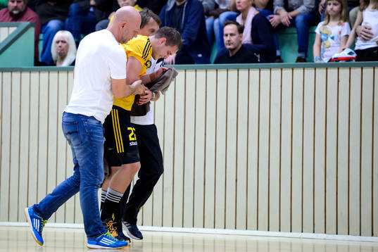 Sävehofs Eric Forsell-Schefvert skadar sig