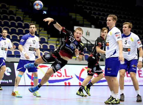 Handboll, Elitserien, HK Malmös Mirsad Pecikoza anfaller