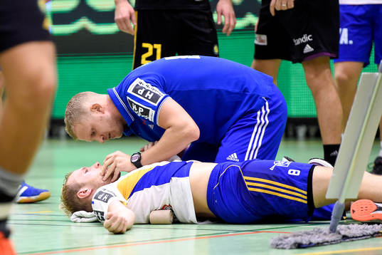 Ystads Jakob Nygren fick en smäll och blev liggande
