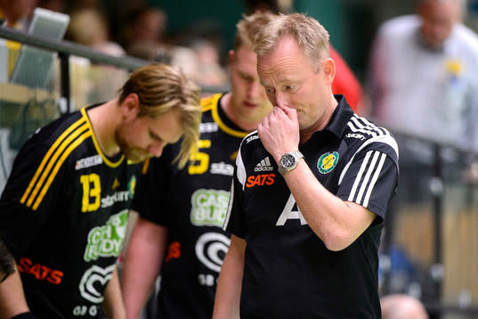 Sävehofs tränare Magnus Johansson deppar