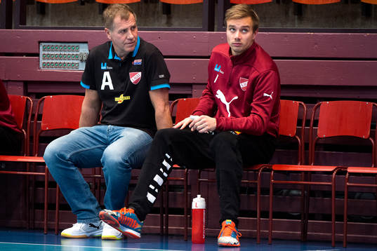 Lugis tränare Basti Rasmussen och målvakt Espen
