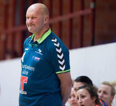 Kristianstads tränare Lennart Ebbinge i matchen i