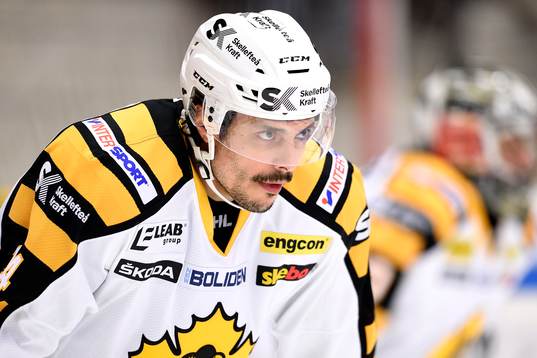 Skellefteås Daniel Widing på uppvärmningen