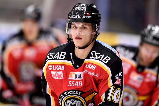 Luleås Malte Strömwall på uppvärmningen