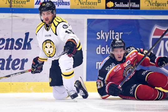 Brynäs Simon Bertilsson och Luleås Emil Sylvegård hamnar