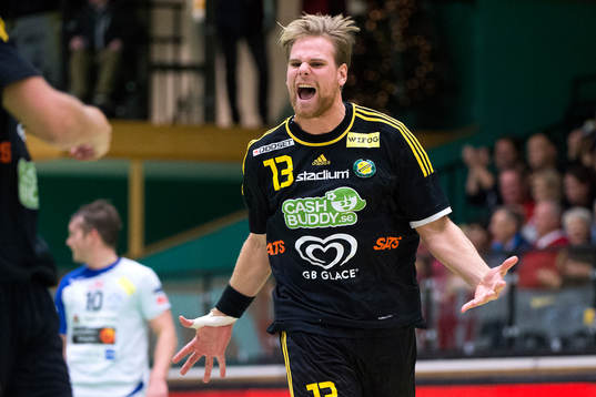 Sävehofs Oskar Ysander jublar