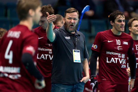 Lettlands förbundskapten Iiro Parviainen