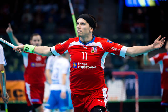 Tjeckiens Tomas Sladky firar