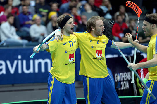 Sveriges Rasmus Enström och Johan Samuelsson jublar