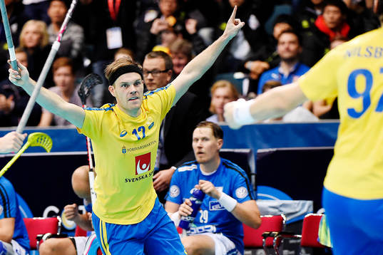 Sveriges Henrik Stenberg jublar