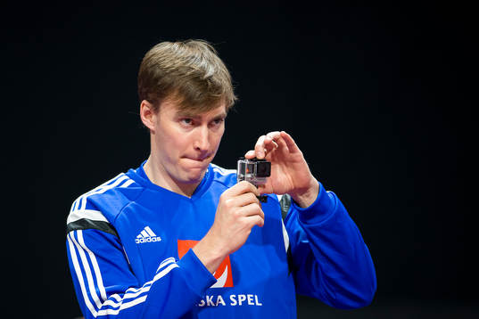 Sveriges Jonas Källman filmar med en GoPro