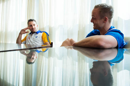 Sveriges Patrik Fahlgren och Lukas Karlsson blir intervjuade