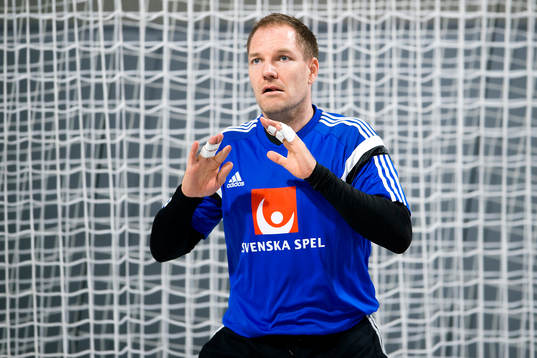 Sveriges målvakt Mattias Andersson