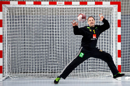 Sveriges målvakt Mattias Andersson