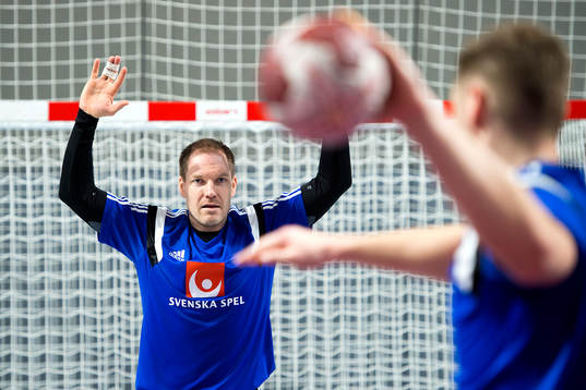 Sveriges målvakt Mattias Andersson
