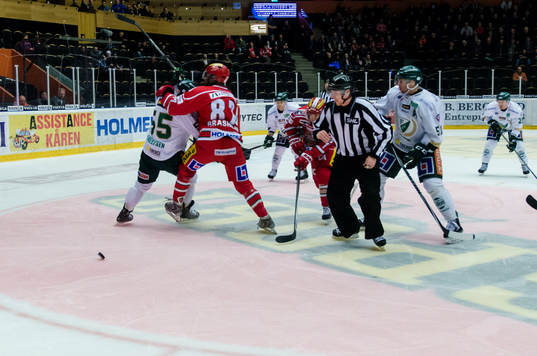 Modos Donald Brashear och Färjestads Ole-Kristian