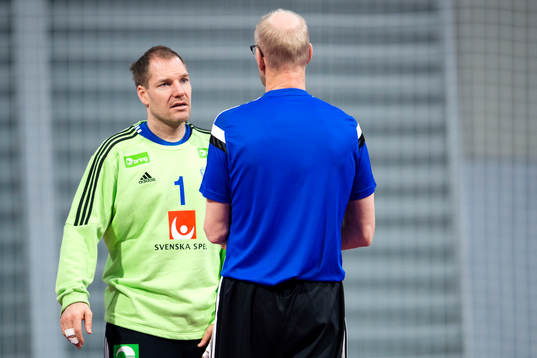 Sveriges målvakt Mattias Andersson