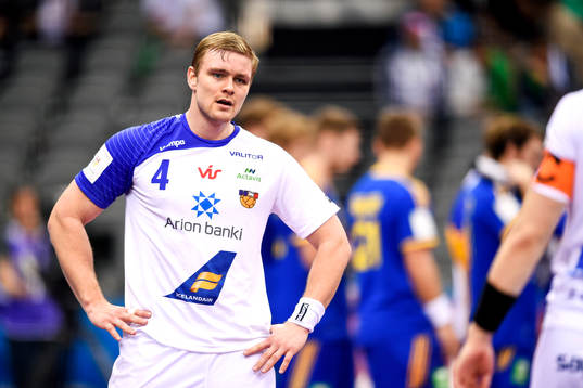 Islands Aron Palmarsson deppar