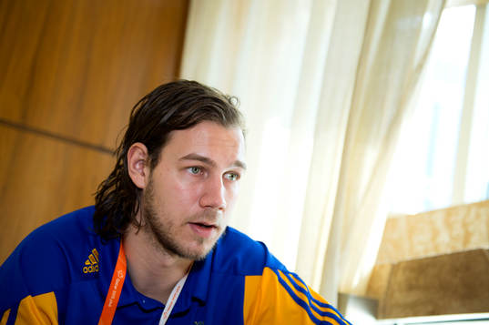 Sveriges Anderas Nilsson blir intervjuad