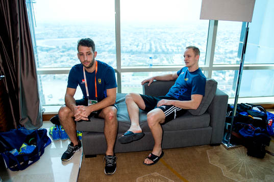 Patrik Fahlgren och Lukas Karlsson visar sitt rum