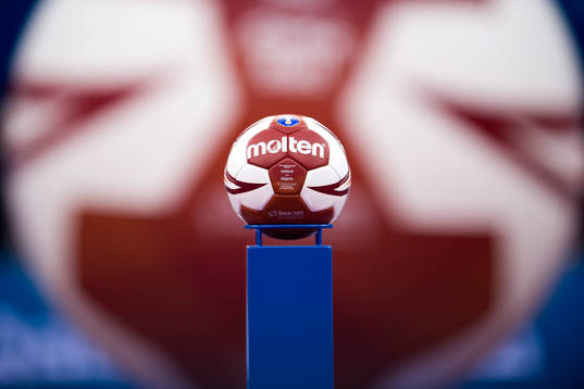 VM-bollen innan handbollsmatchen i VM mellan Island och