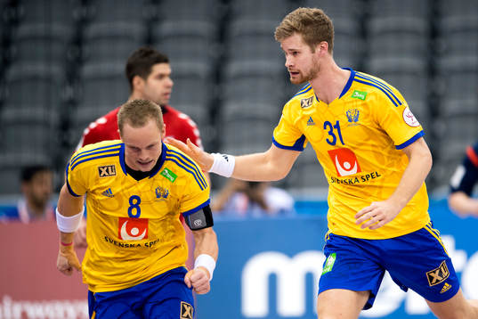 Sveriges Lukas Karlsson och Viktor Östlund jublar