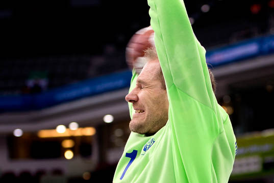 Sveriges målvakt Mattias Andersson