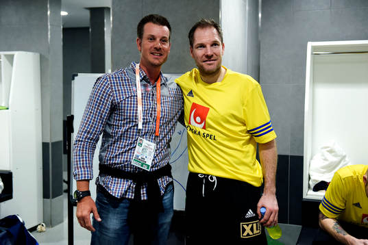 Henrik Stenson och Sveriges målvakt Mattias Andersson