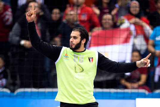 Egyptens målvakt Karim Handawy jublar