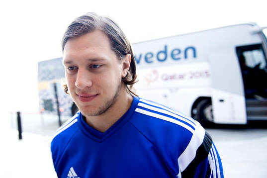 Sveriges Mattias Zachrisson blir intervjuad av SVT innan en